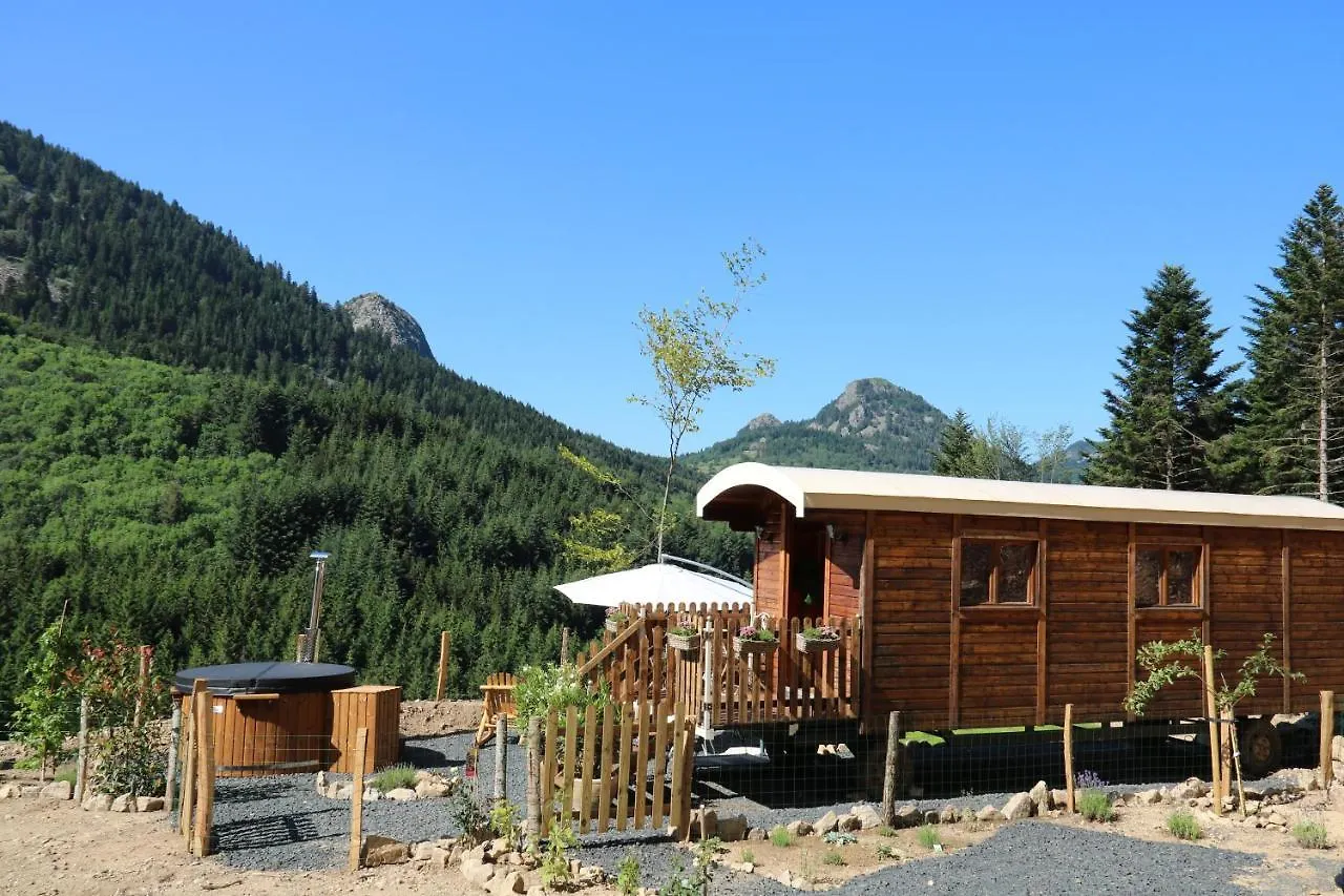Chambre Roulotte Et Bain Norvegien Gite Insolite Et Spa Privatif Bed & Breakfast Boree 0*,